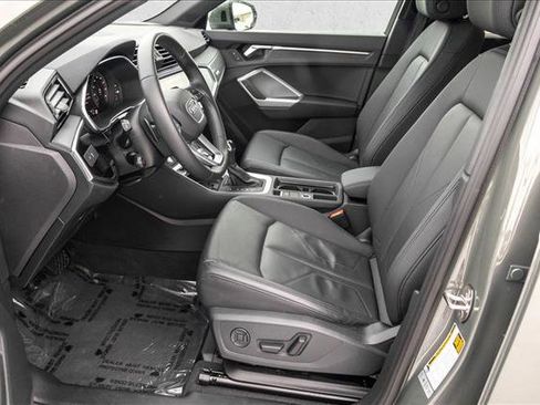 Certified 2025 Audi Q3 2.0T Premium Plus w/ Premium Plus Package image 12