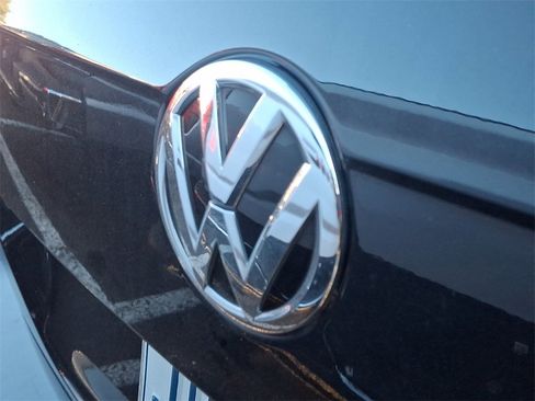 Used 2019 Volkswagen Tiguan SEL image 5