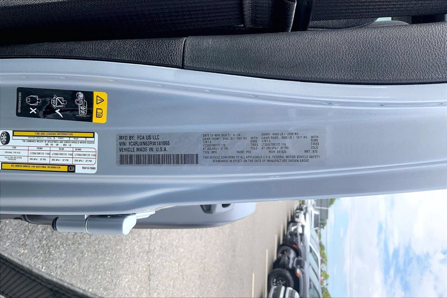 Certified 2024 Jeep Wrangler Unlimited AWD/4WD image 31