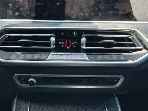 Used 2022 BMW X5 M50i w/ Executive Package AWD/4WD image 26