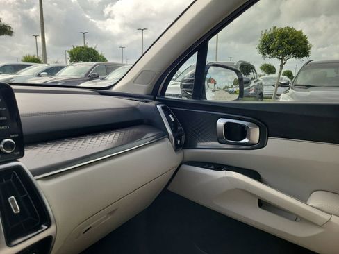 Used 2023 Kia Sorento S FWD image 33