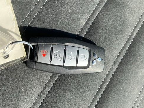 Used 2023 Mitsubishi Outlander SE image 45