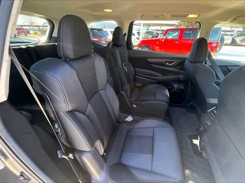 Used 2024 Subaru Ascent Premium w/ Convenience Package image 19