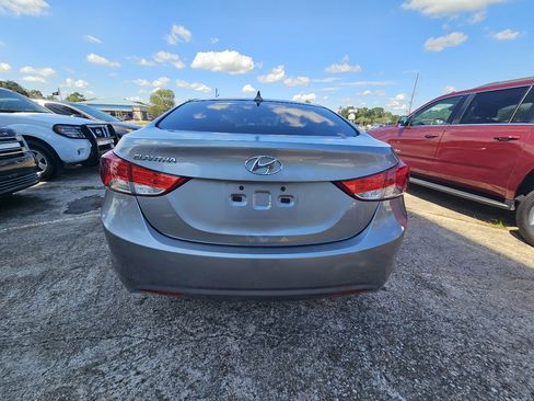 Used 2013 Hyundai Elantra GLS w/ Preferred Pkg image 6