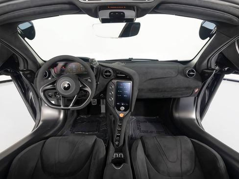 Used 2025 McLaren 750S Spider RWD image 32