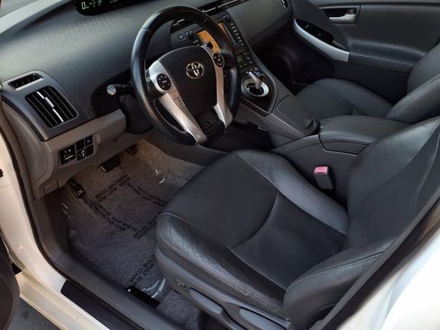 Used 2010 Toyota Prius Five image 14