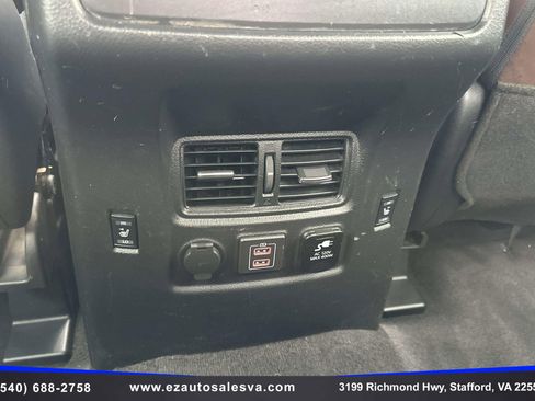 Used 2021 Nissan Titan Platinum Reserve w/ Moonroof Package image 21