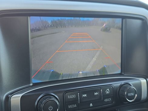 Used 2014 GMC Sierra 1500 SLT w/ SLT Crew Cab Value Package image 17