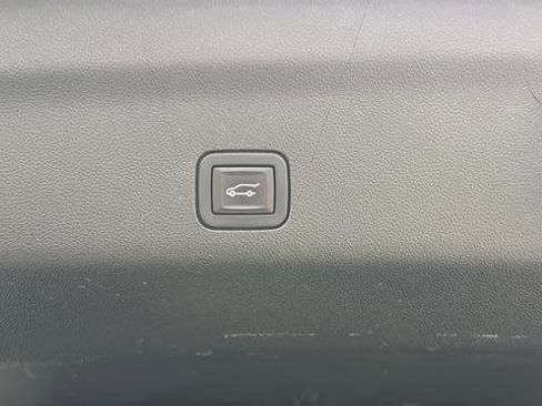 Used 2021 Chevrolet Tahoe Z71 AWD/4WD image 31