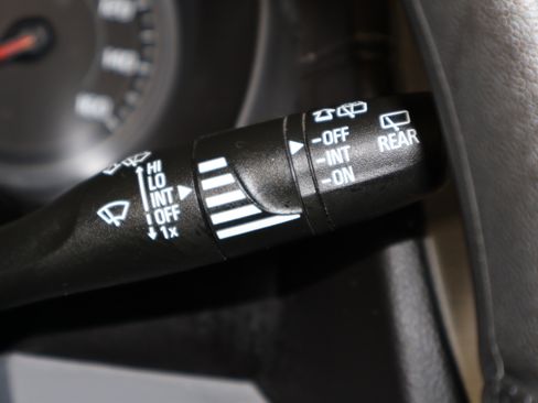 Used 2024 GMC Terrain SLE image 24