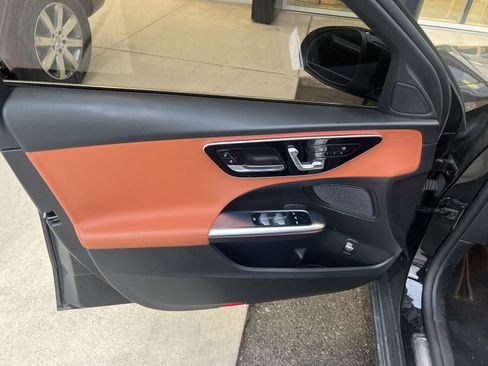 Used 2022 Mercedes-Benz C 300 Sedan image 12