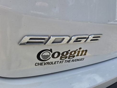 Used 2020 Ford Edge SE FWD image 16