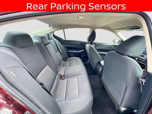 Used 2025 Nissan Altima 2.5 SV AWD/4WD image 10