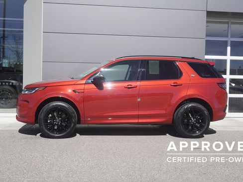 Used 2025 Land Rover Discovery Sport S image 8