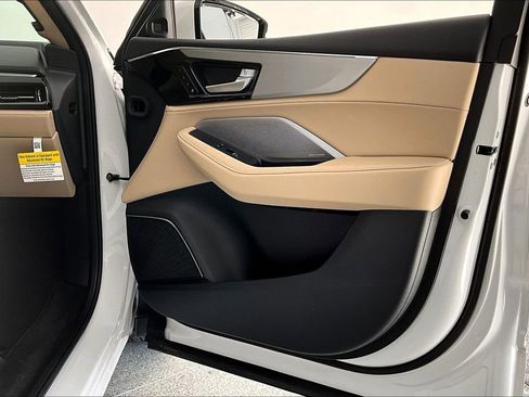 Certified 2026 Acura MDX w/ Technology Package image 23