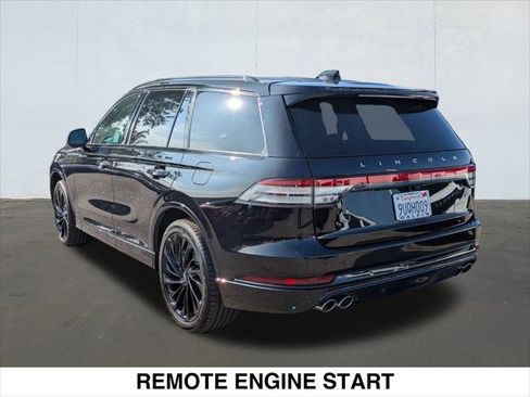 Used 2025 Lincoln Aviator Reserve w/ Luxury Package image 3