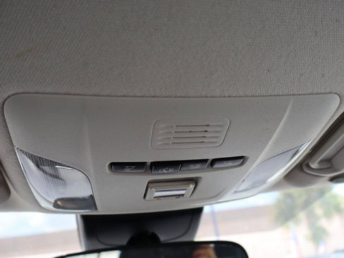 Used 2021 Toyota Corolla LE FWD image 22