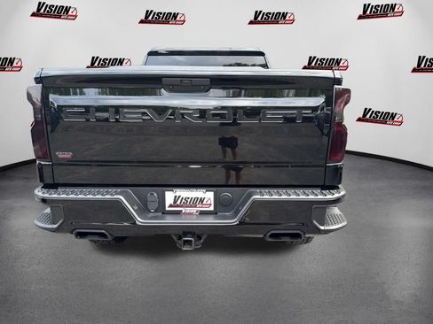 Used 2022 Chevrolet Silverado 1500 Custom Trail Boss w/ Midnight Edition AWD/4WD image 6