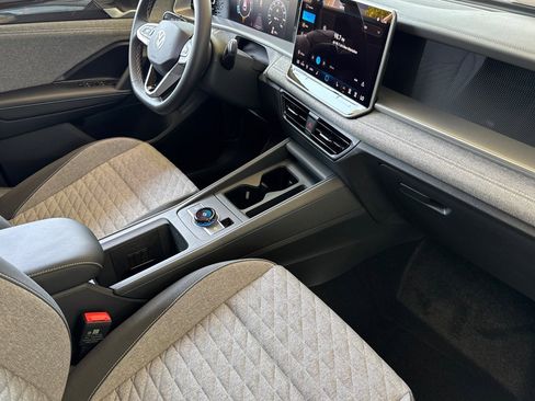 New 2025 Volkswagen Tiguan S image 16