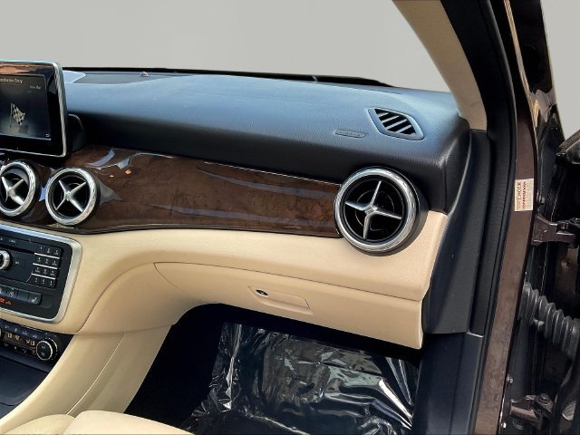 Used 2016 Mercedes-Benz GLA 250 image 27