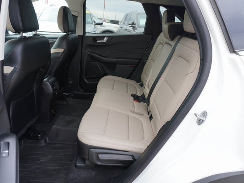 Certified 2022 Ford Escape Titanium image 19