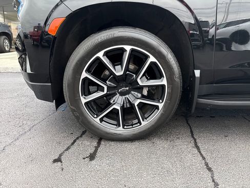 Used 2023 Chevrolet Suburban RST image 34