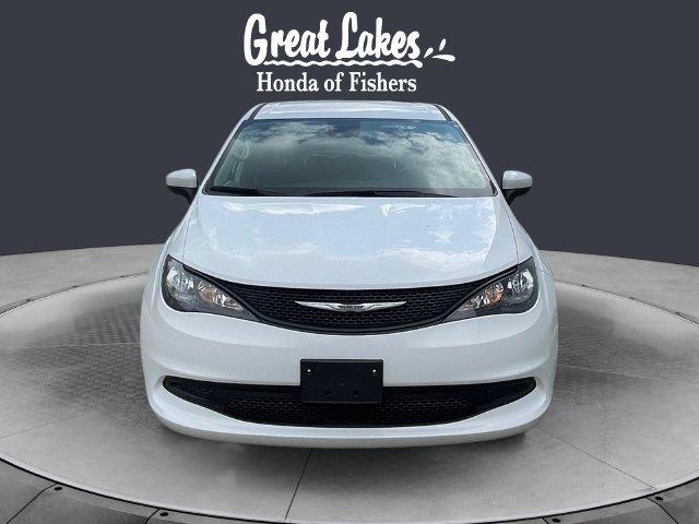 Used 2023 Chrysler Voyager LX FWD image 8