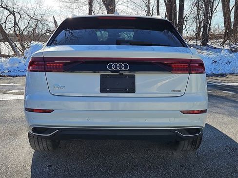 Used 2019 Audi Q8 Premium Plus w/ Premium Plus image 6