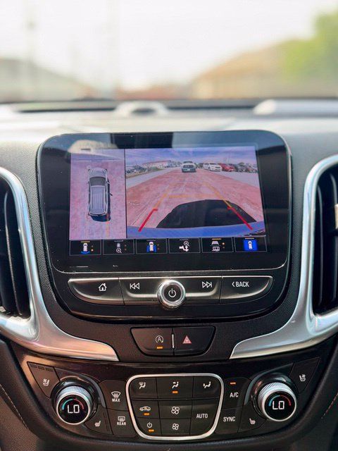 Used 2022 Chevrolet Equinox Premier AWD/4WD image 18