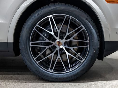 New 2026 Porsche Cayenne Coupe AWD/4WD image 21