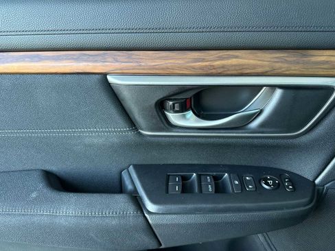 Used 2019 Honda CR-V EX image 11