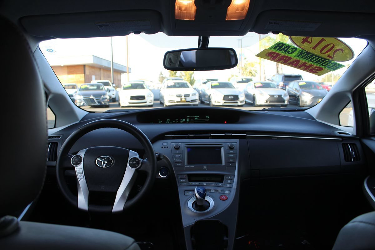 Used 2014 Toyota Prius Four FWD image 24