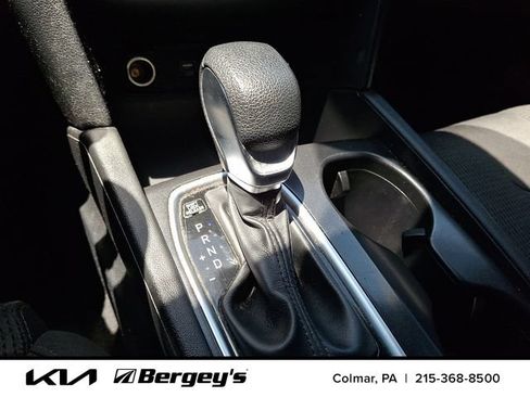 Used 2020 Hyundai Santa Fe SE FWD image 16