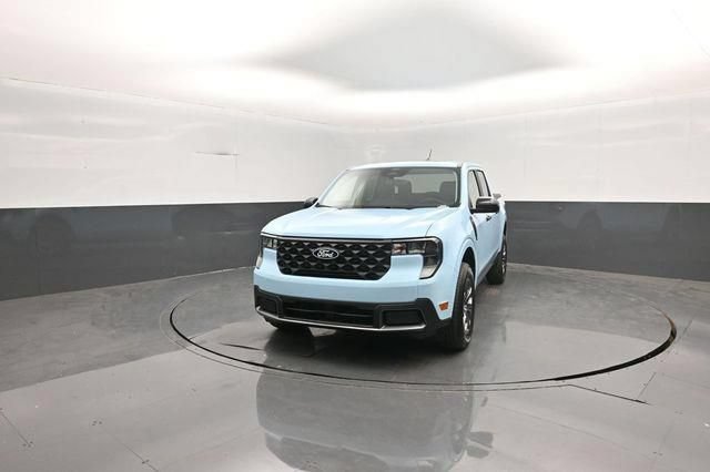 New 2026 Ford Maverick XLT w/ XLT Luxury Package FWD image 3
