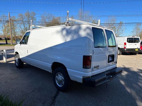 Used 2011 Ford E-250 and Econoline 250 w/ Commercial Cargo Van Pkg image 5