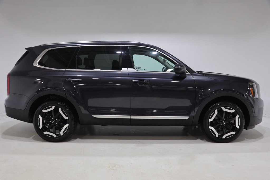 Used 2025 Kia Telluride S AWD/4WD image 9