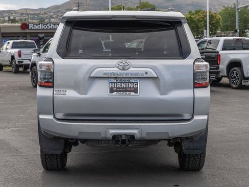 Used 2019 Toyota 4Runner SR5 Premium image 4