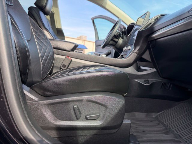 Used 2024 Ford Edge Titanium w/ Equipment Group 301A AWD/4WD image 42