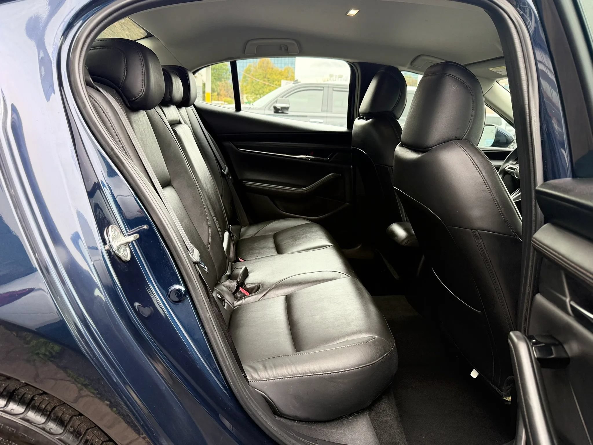 Used 2019 MAZDA MAZDA3 Sedan w/ Preferred Package FWD image 30