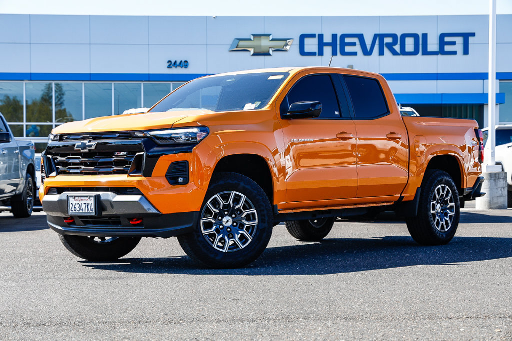 Used 2026 Chevrolet Colorado Z71 w/ Technology Package AWD/4WD image 1