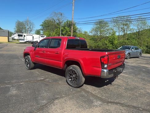 Used 2021 Toyota Tacoma SR5 AWD/4WD image 7