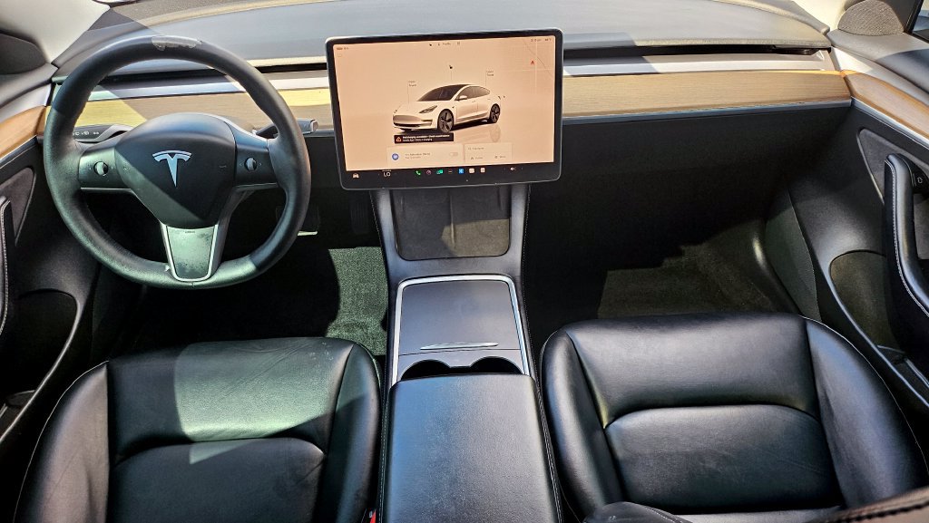 Used 2022 Tesla Model 3 Standard Range RWD image 5