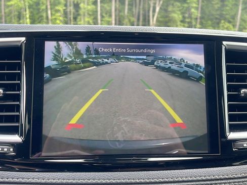 Used 2023 Chrysler Pacifica Limited FWD image 26
