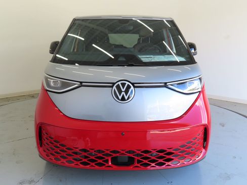New 2025 Volkswagen ID. Buzz Pro S Plus AWD/4WD image 10