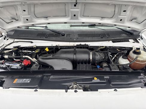 Used 2019 Ford E-350 and Econoline 350 Super Duty image 12