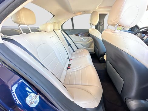 Used 2019 Mercedes-Benz C 300 Sedan image 27
