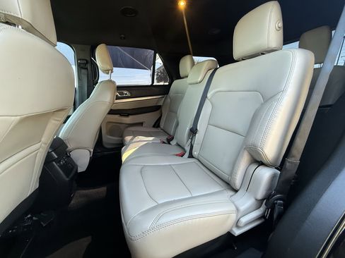 Used 2019 Ford Explorer XLT w/ Equipment Group 202A image 16