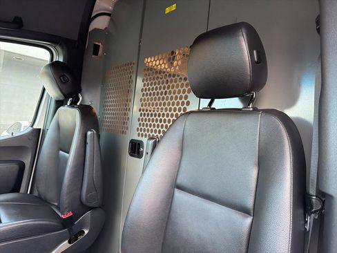 Used 2020 Mercedes-Benz Sprinter 3500 image 41