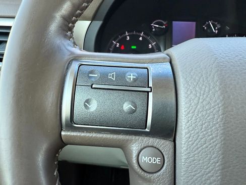 Used 2017 Lexus GX 460 image 35