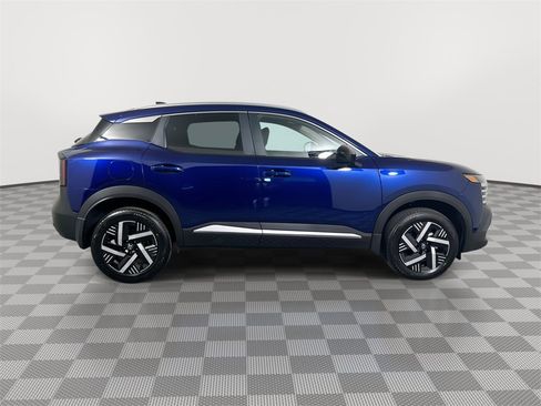New 2026 Nissan Kicks SV image 9